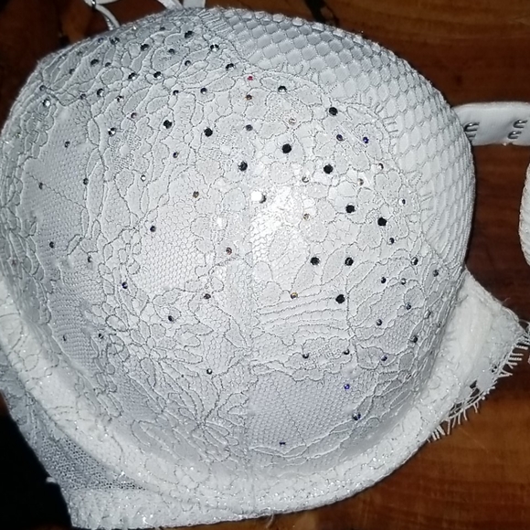 Victoria secret  bra New  never use - Picture 2 of 7